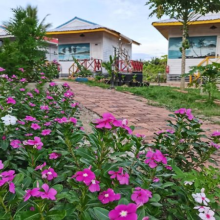 Shunde Palm Resort 仙本那顺德人家棕榈园 Екстер'єр фото